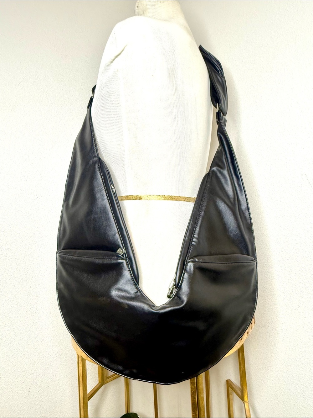 SASH Faux Leather Bag with FRID-Protected Wallet Black faux Leather Hobo adjust - Picture 3 of 8